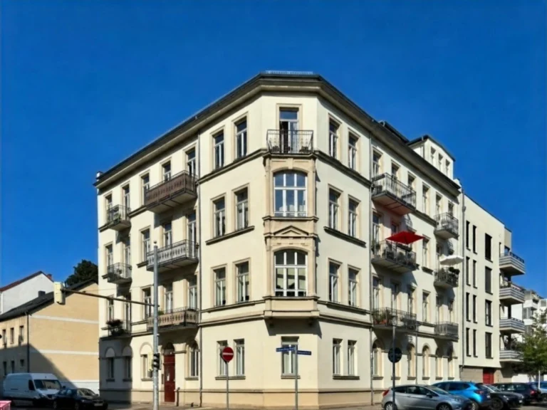 Attraktive 2-Raum-Eigentumswohnung im Denkmal – Top-Lage nahe der KarLi