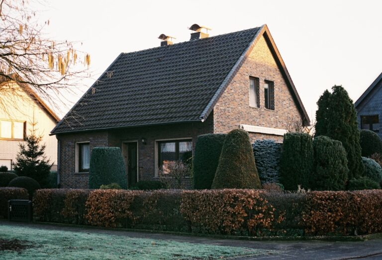 Einfamilienhaus – Foto: Chris Weiher / Unsplash